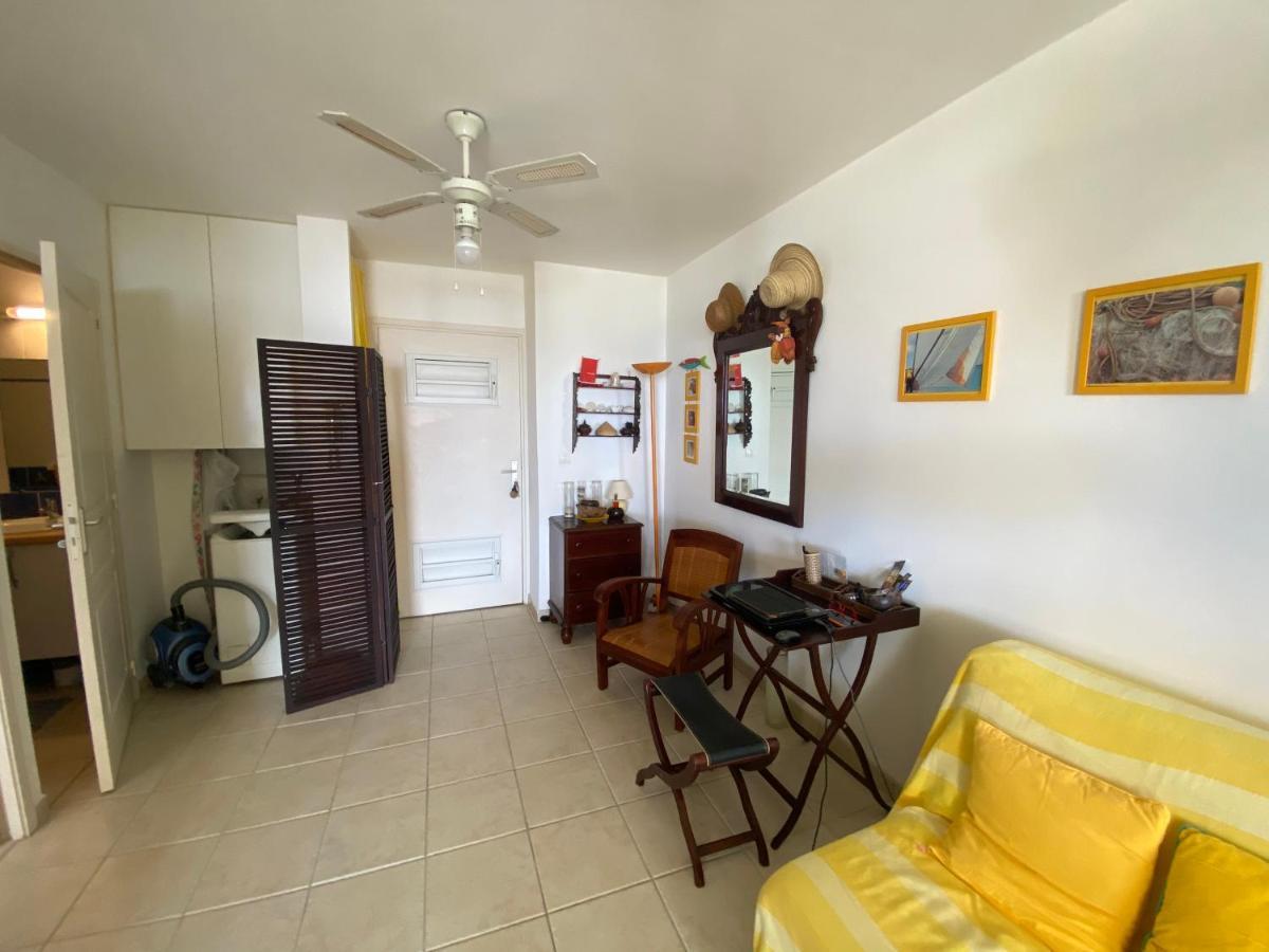 Les Hibiscus Apartment Sainte-Luce Exterior photo